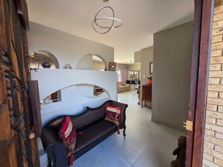 6 Bedroom Property for Sale in Dan Pienaar Free State